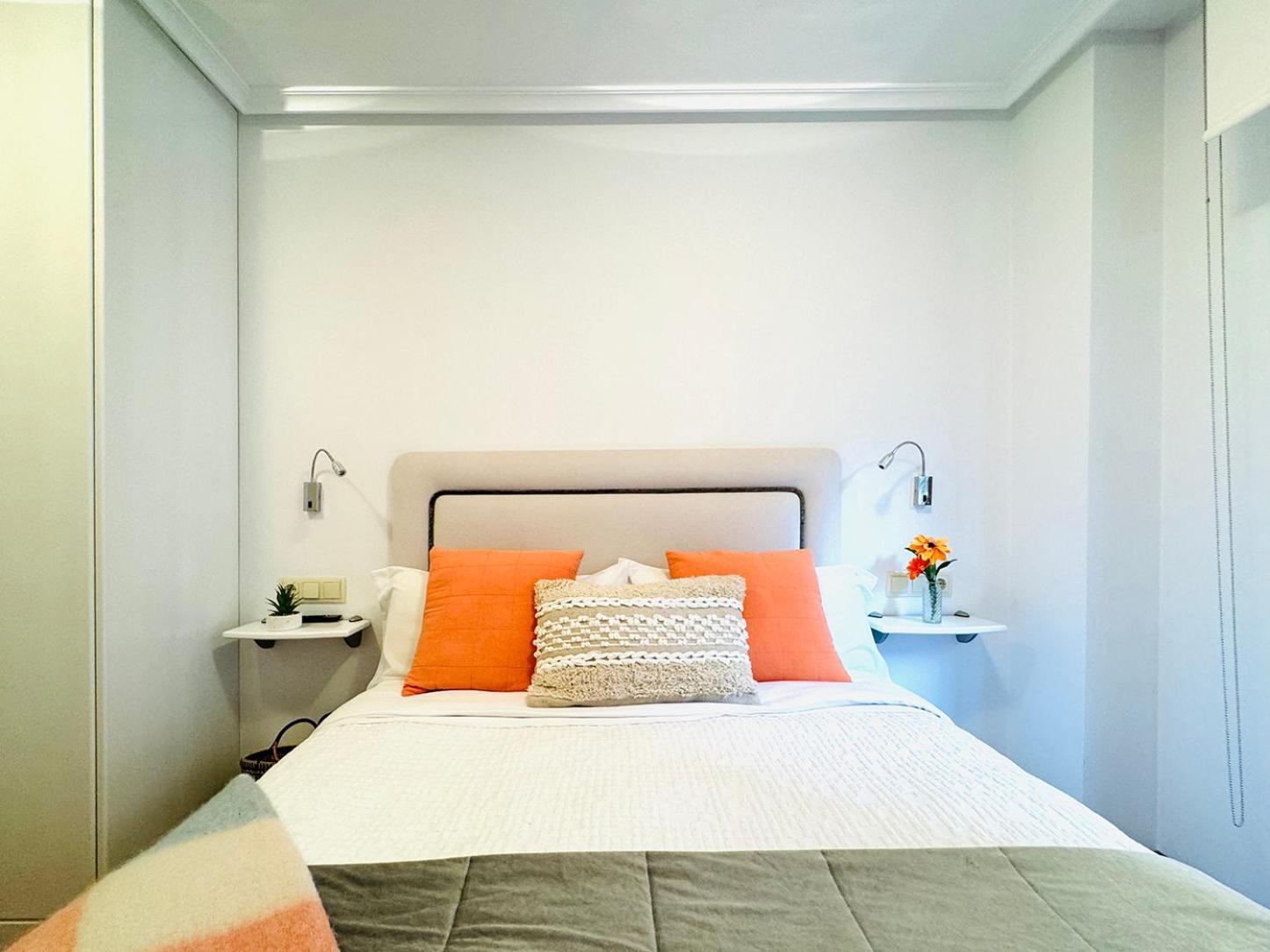 Apartamento "Balcon Del Parchis" A 200 Metros De La Playa Gijón Exteriör bild