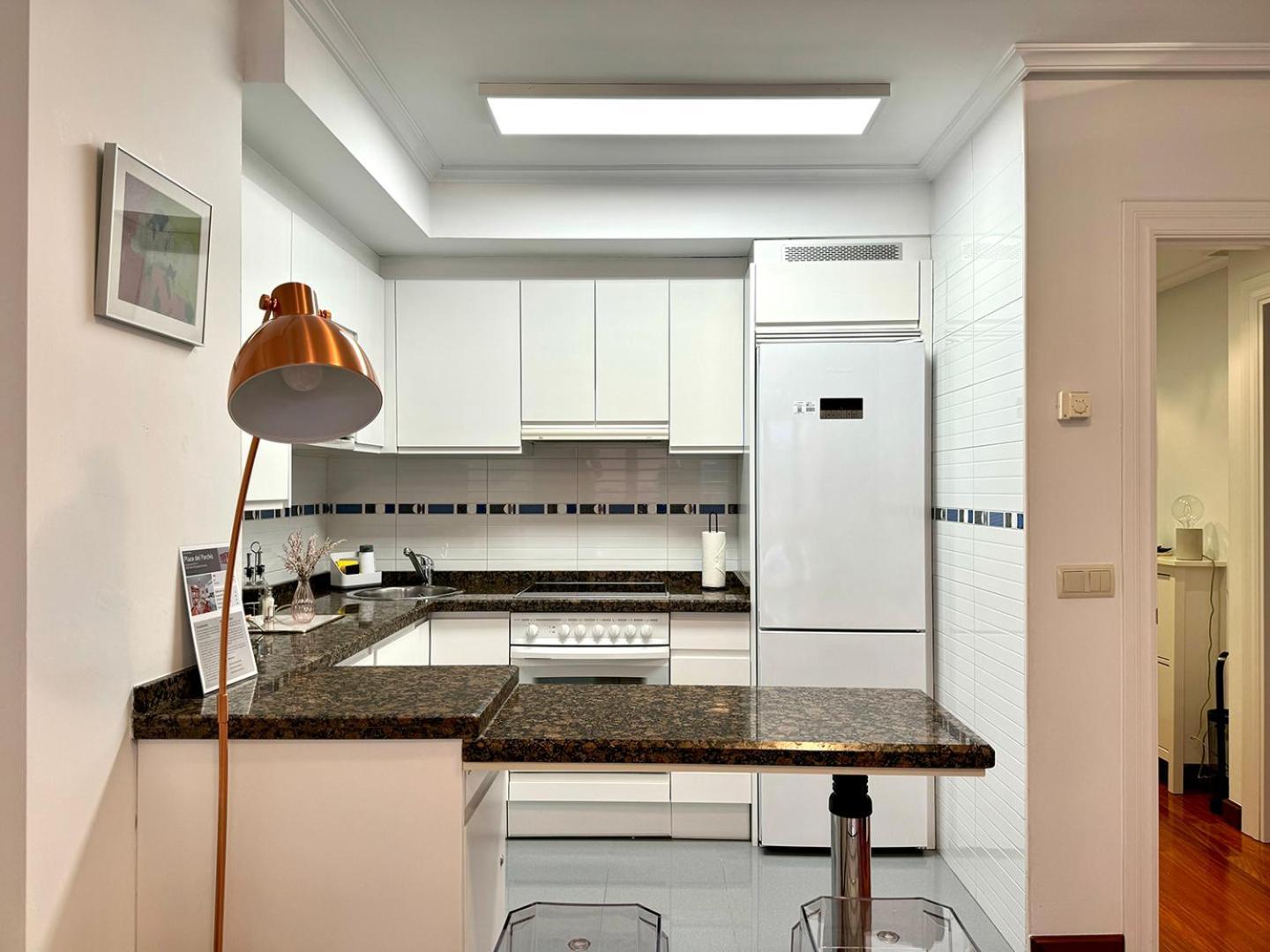 Apartamento "Balcon Del Parchis" A 200 Metros De La Playa Gijón Exteriör bild